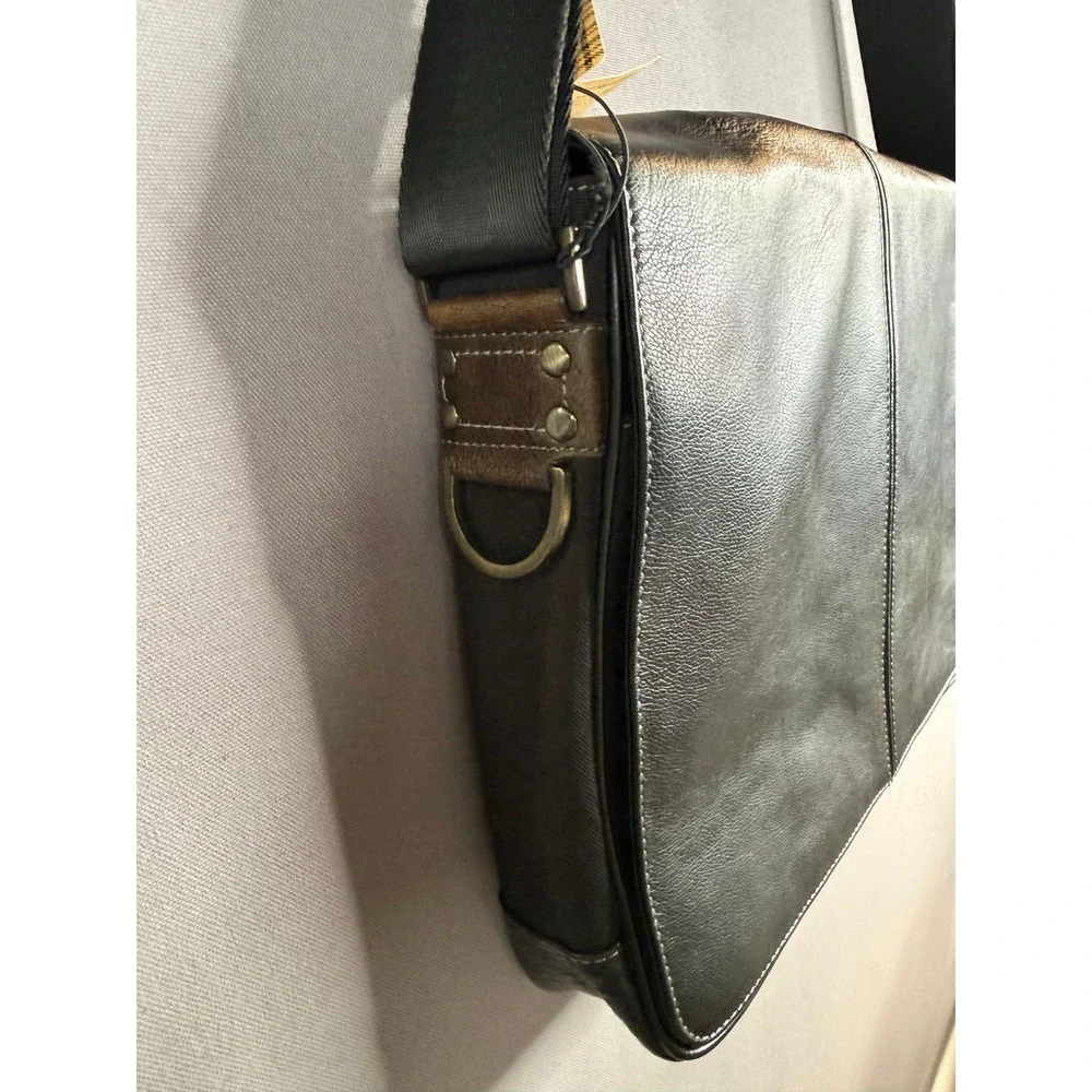 Boconi Slim Mailbag Messenger Bag Mens Black Leather RFID Laptop Case NWT Luxury